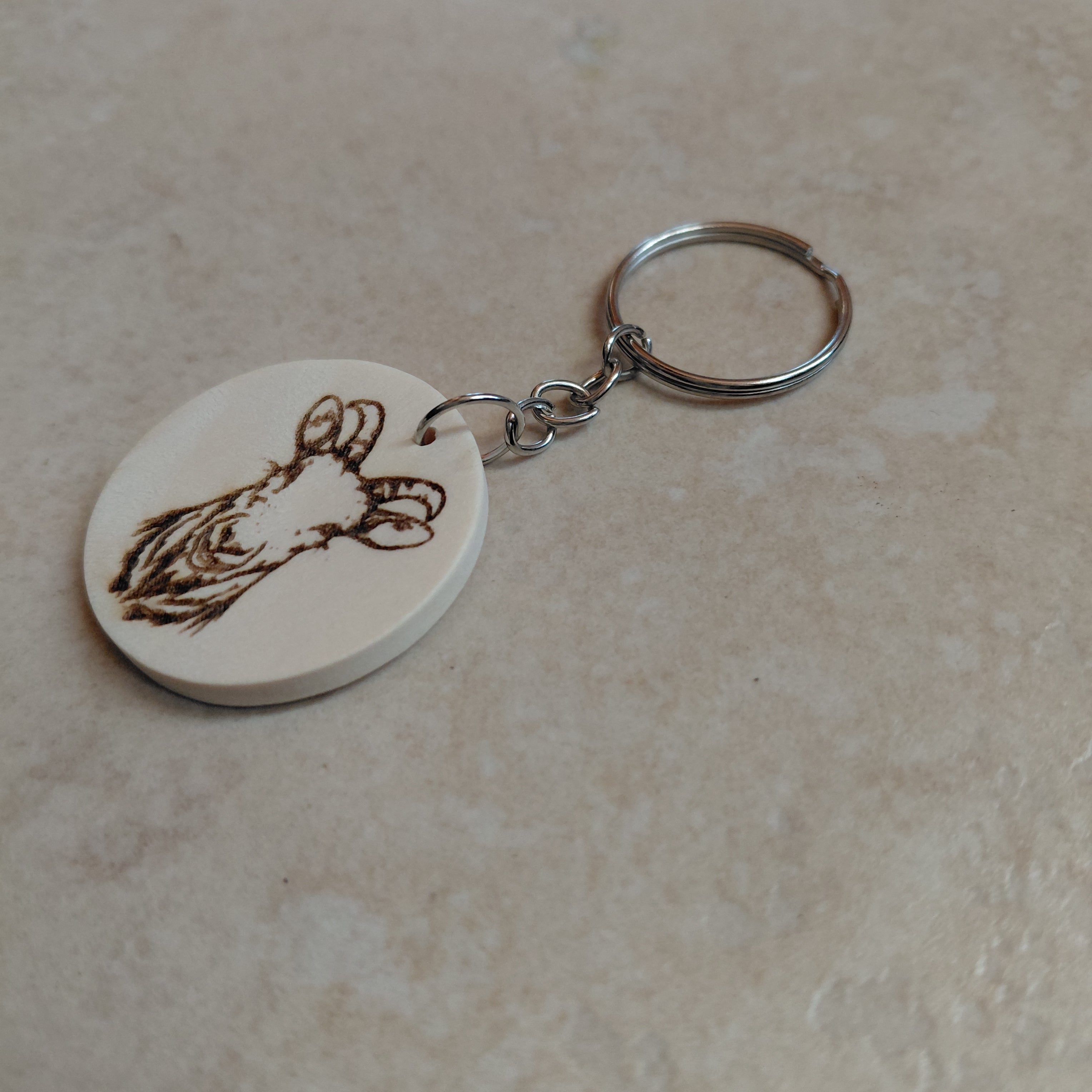 Llavero de madera grabado láser Cabra de montaña