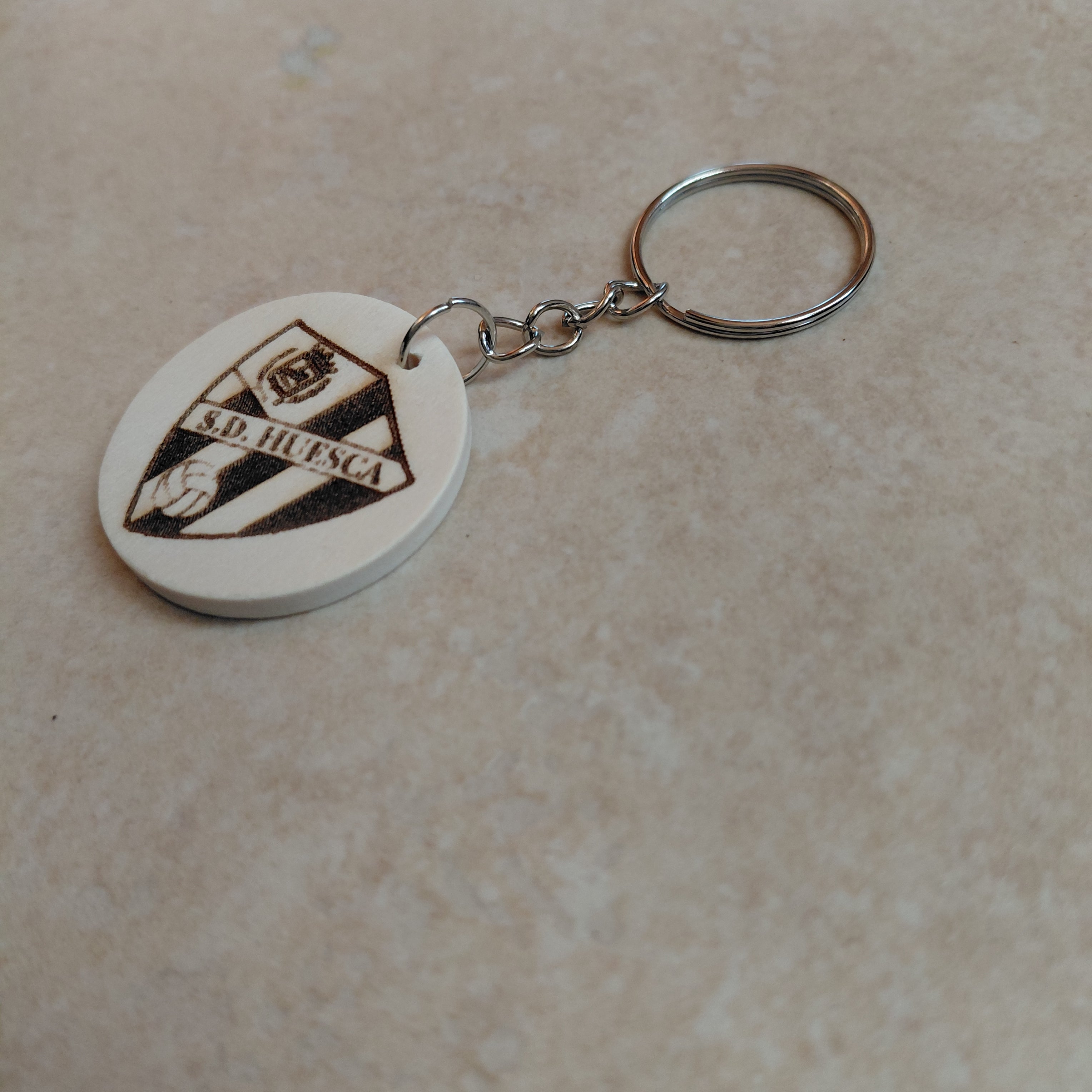 Llavero de madera grabado láser Huesca