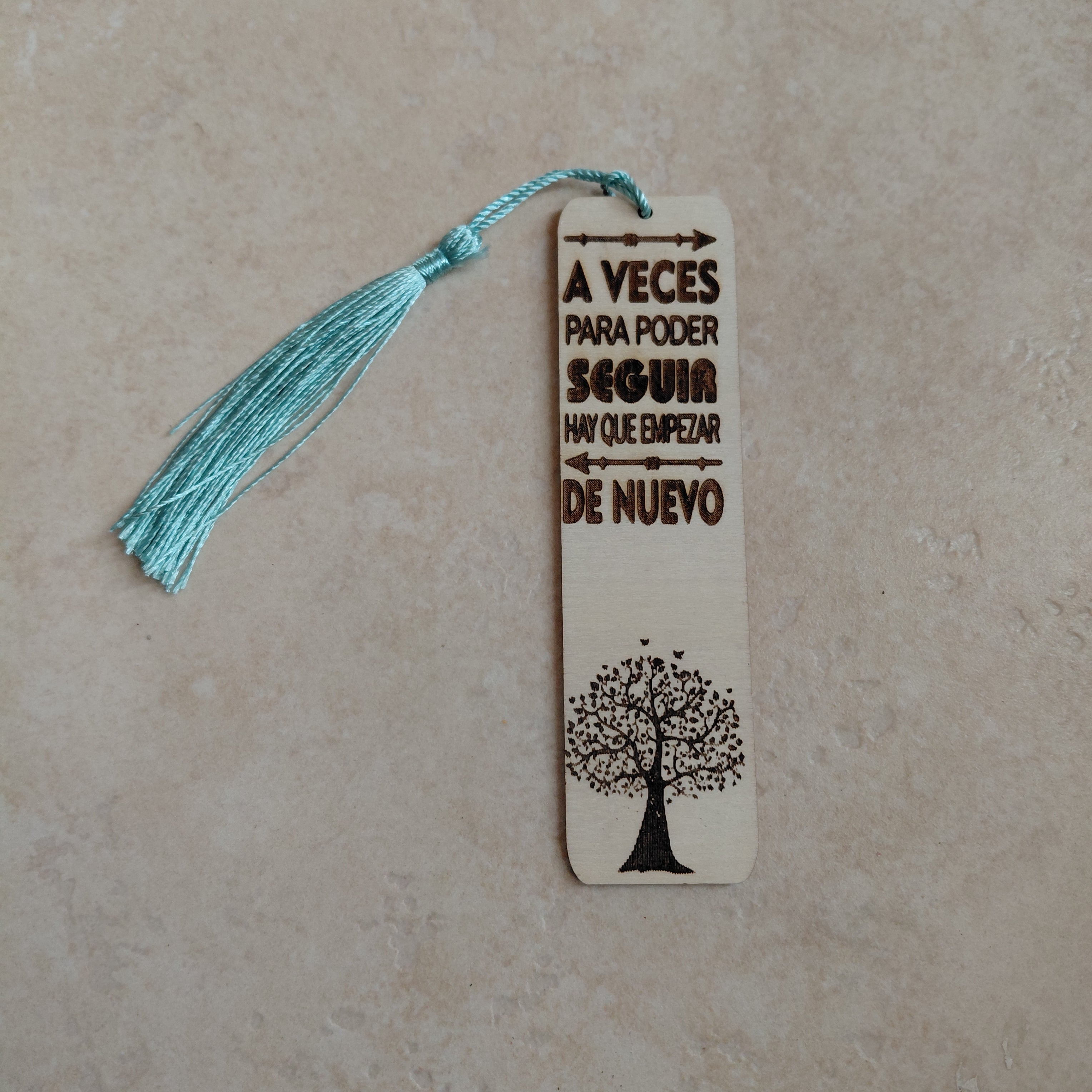 Marcapáginas de madera con grabado láser