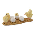 Figura que representa unos pollitos con huevos ideal para niños o para coleccionar, figuras de animales para el Belén, figuritas de animalitos para el Pesebre de Navidad